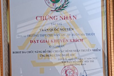 Em Trần Quốc Nguyên lớp 11A9 đạt giải Khuyến khích Hội Thi Sáng tạo Kỹ thuật Tỉnh Đắk Lắk lần thứ VIII